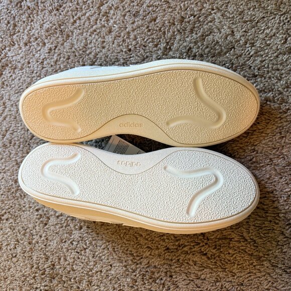 NIB adidas Women's Courtblock Sneaker - Picture 15 of 15